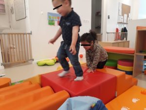 Blocs de motricité à la crèche de Roubaix