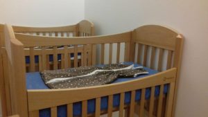 Dortoir des bébés à la crèche